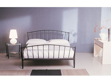Letto <strong>in</strong> <strong>ferro</strong> modello Teorema