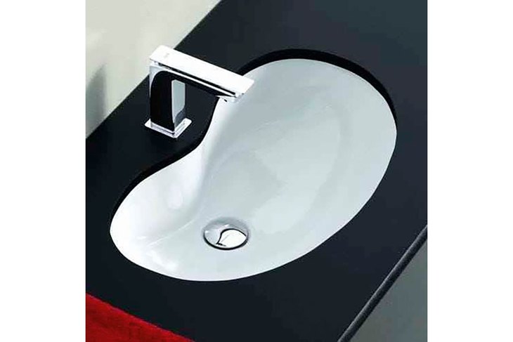 Lavabo sottopiano sagomato in ceramica IDEA