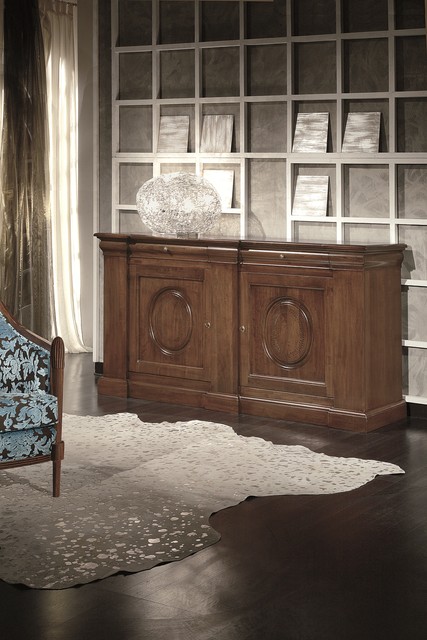 Credenza con medaglioni ovali in arte povera, finitura noce, con 2 ante e 2 cassetti