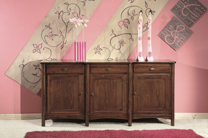 Credenza classica in legno a corpo avanzato, in noce, con 3 ante e 3 cassetti