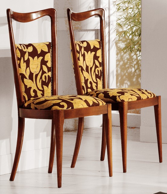 Sedia classica in legno con schienale alto, in noce, imbottita in tessuto giallo e bruno