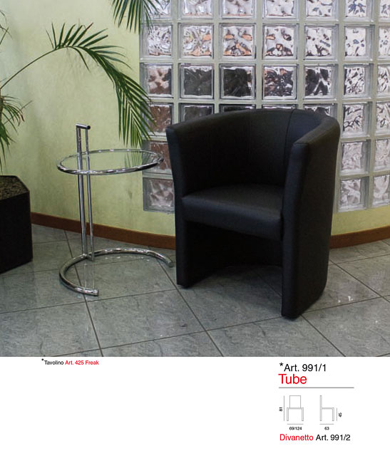 Poltroncina e divanetto Tube e tavolino Freak