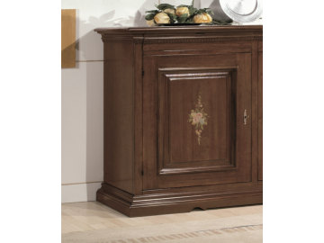 Anta della credenza con fregio a perline in arte povera, con il decoro a fiore dipinto