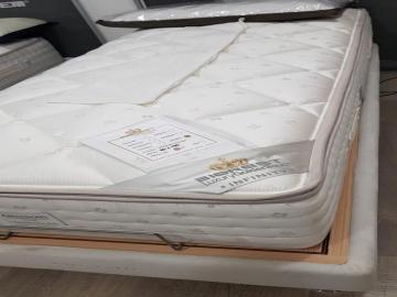 Materasso a 10.000 micromolle indipendenti con pillow top BIOREST INFINITY