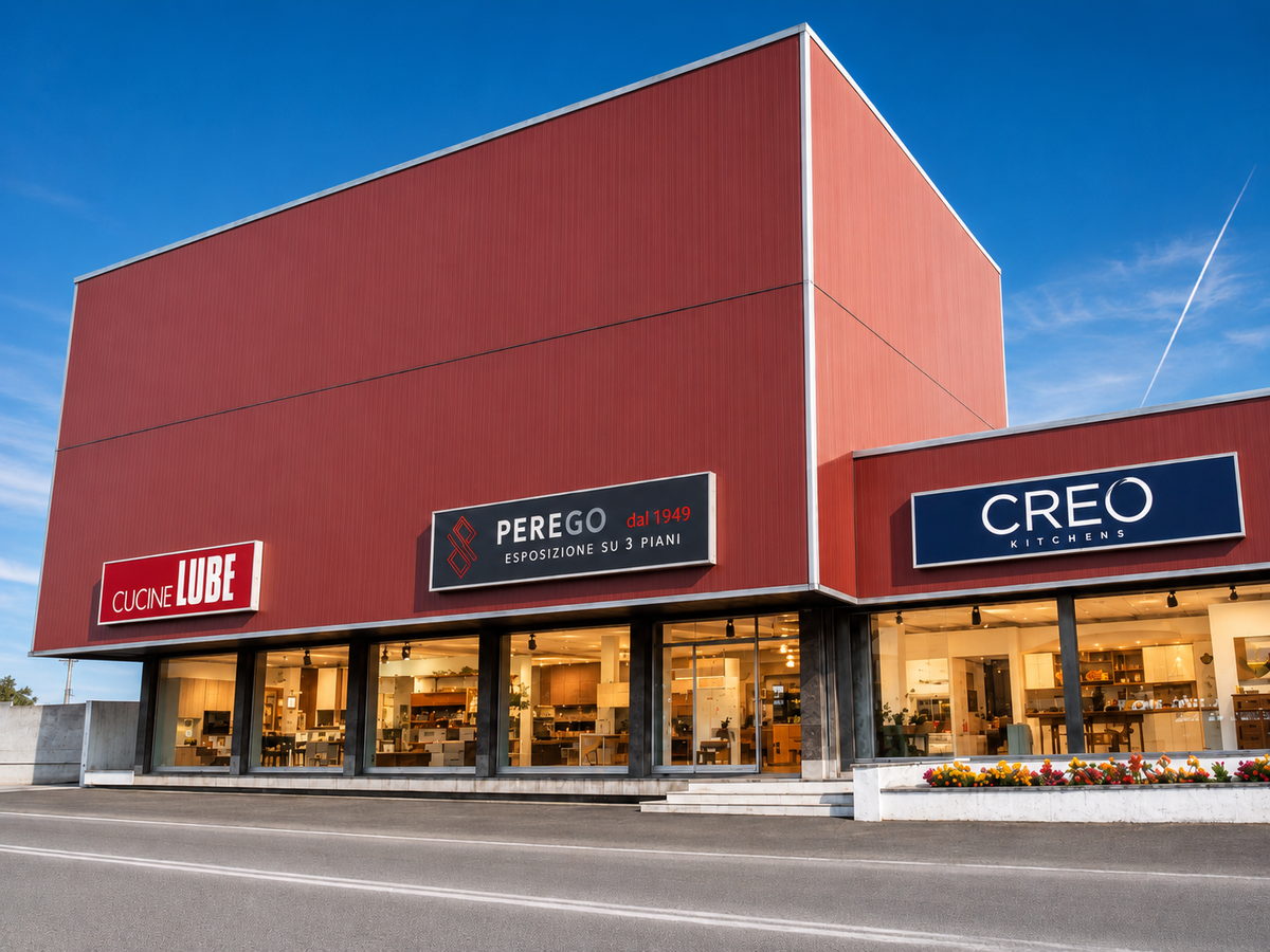 Lo showroom Perego Arredamenti a Calco (Lecco), esposizione su 3 piani